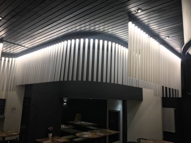 Lustre acier et plexi