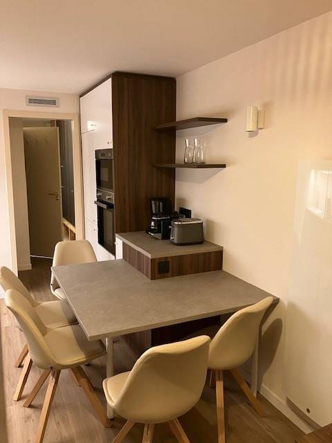 Pièce à vivre, coin repas