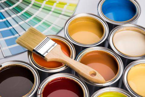Peintures biosourcées pour travaux de rénovation d'appartement à Lyon : Comparatif 2026 sur la performance thermique et le rendu esthétique des finitions.